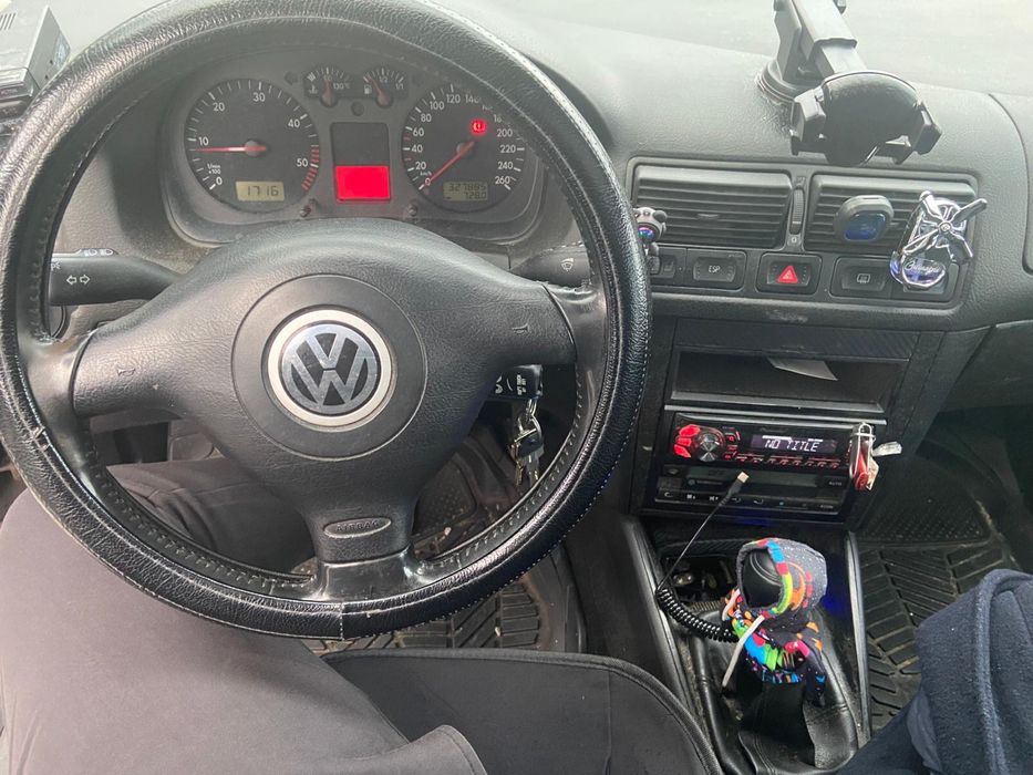 VW GOLF 1.9 110cv