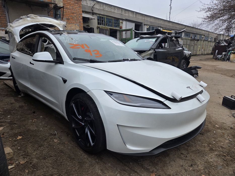 Разборка Tesla Model 3 Performance  Highland  бампер фара Капот крыло