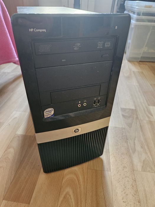 Komputer z procesorem intel