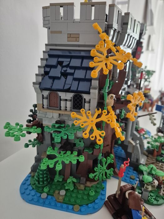 Lego 910001 BrickLink  Castle Zamek w lesie