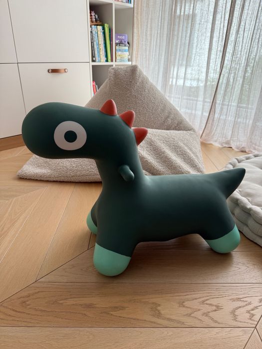 QUUT Skoczek Hoppi Dino Garden green