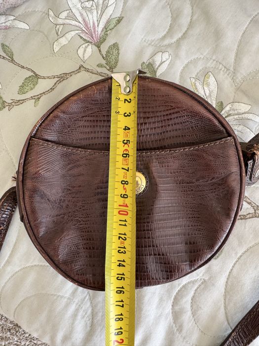 Bolsinha redonda couro