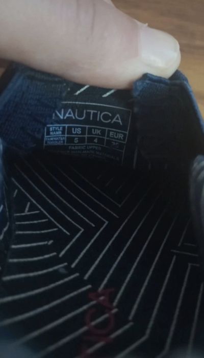 Sapatos novos menino