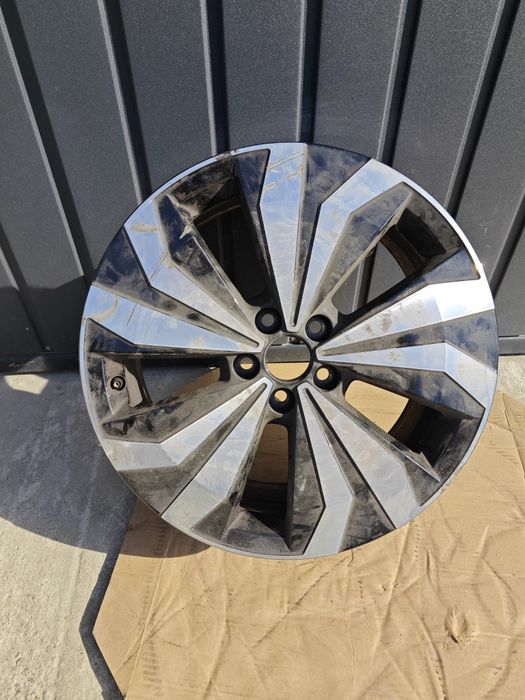 Felga alu 5x100 17" VW T-Roc, T-Cross J6,5 ET39