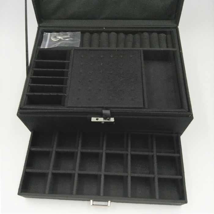 Kuferek szkatułka do biżuterii  czarna