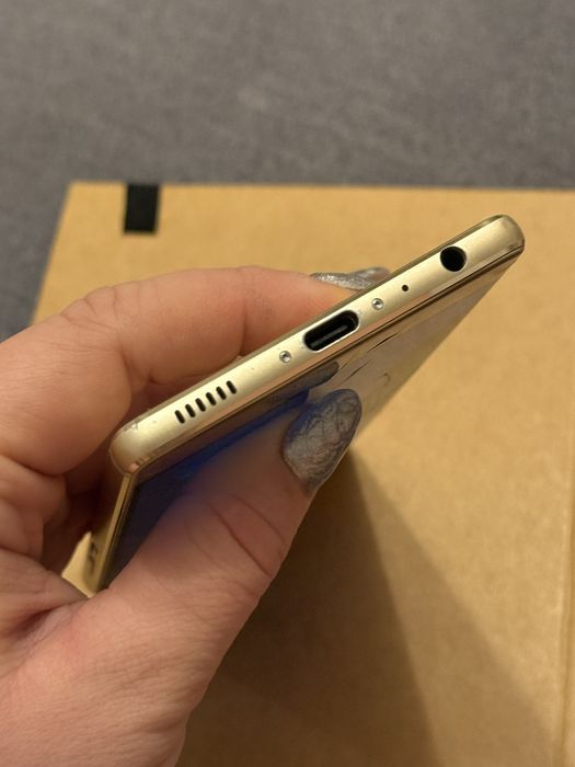 Huawei EVA-L19  telefon