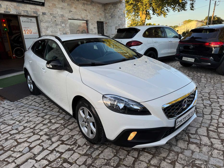 Volvo V40 Cross Country 1.6 D2 Momentum