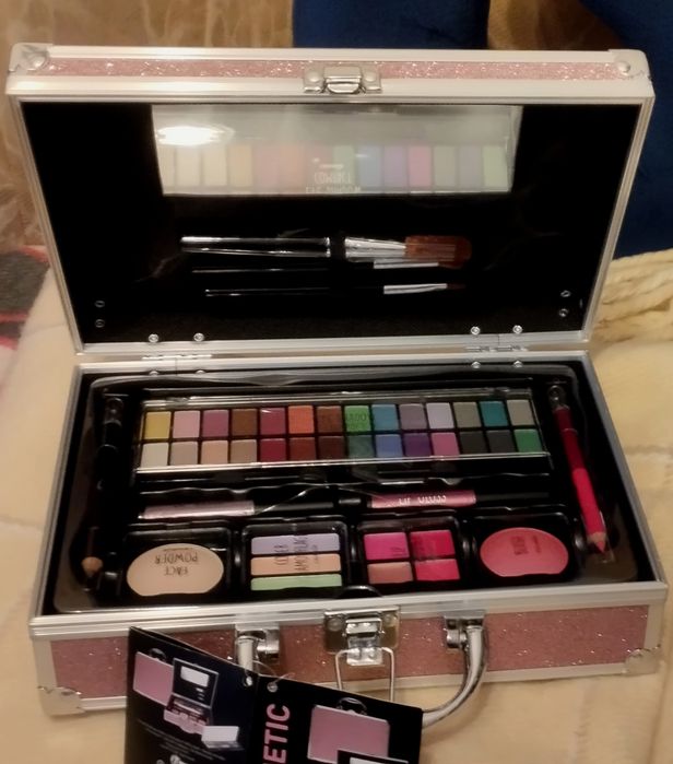 Caixa Maquilhagem Trefina