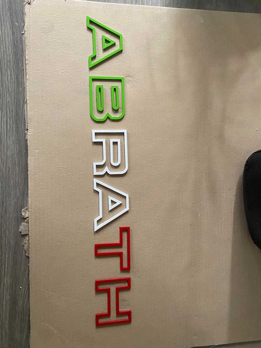 Abarth 595- 695- lettering/ tampa combustível/ volante carbono