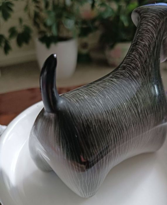 Sealyham Terrier figurka porcelanowa Ćmielów PRL