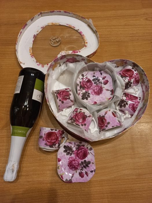 Набір філіжанок з блюдцем для кави