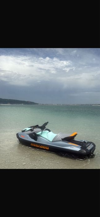 Alugo barco e mota de água