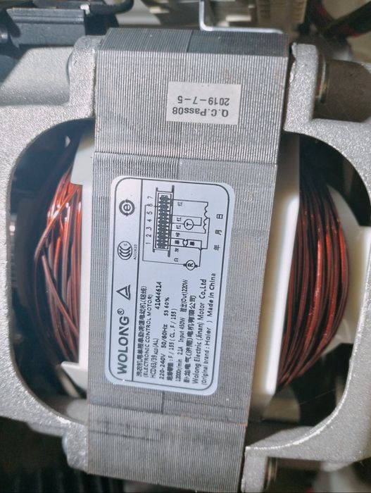 Стиральная машина Candy,нужен ремонт, протекает