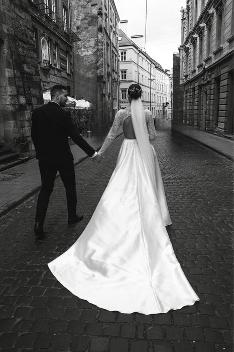 Весільна сукня , салон Місс Келлі