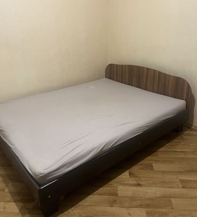 Кровать двуспальная