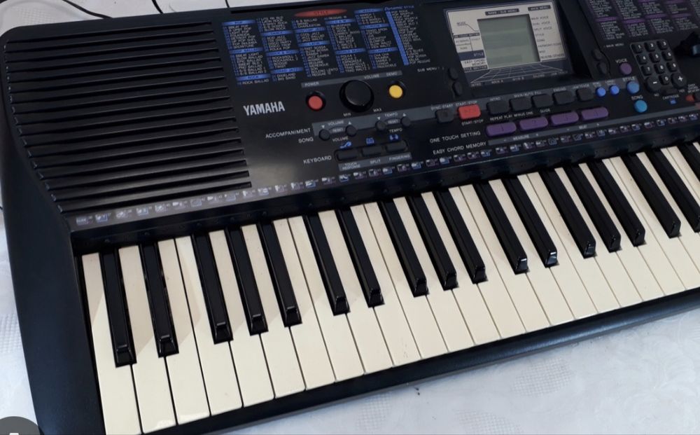 Синтезатор Yamaha PSR-280;PSR-320