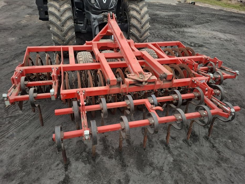 Wał zagęszczający na przód agregat uprawowy 3 m