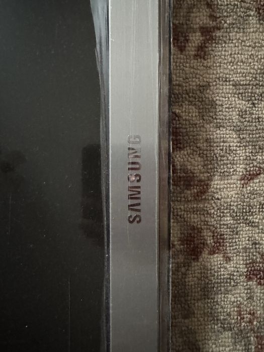 Телевізо Samsung.