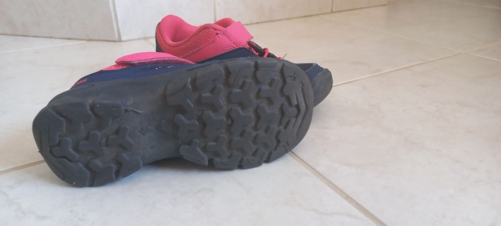 Buty sportowe r. 25 Decathlon