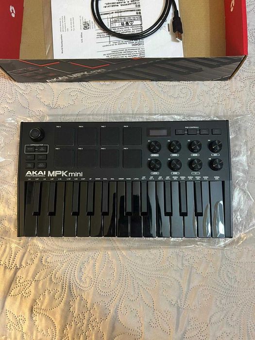 Akai MPK Mini MK3 [Black Edition] - TECLADO MIDI
