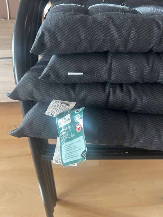 4sztuki krzesła technoratan