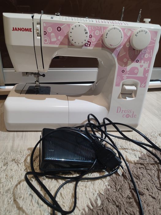 Швейна машина Janome Dress Code