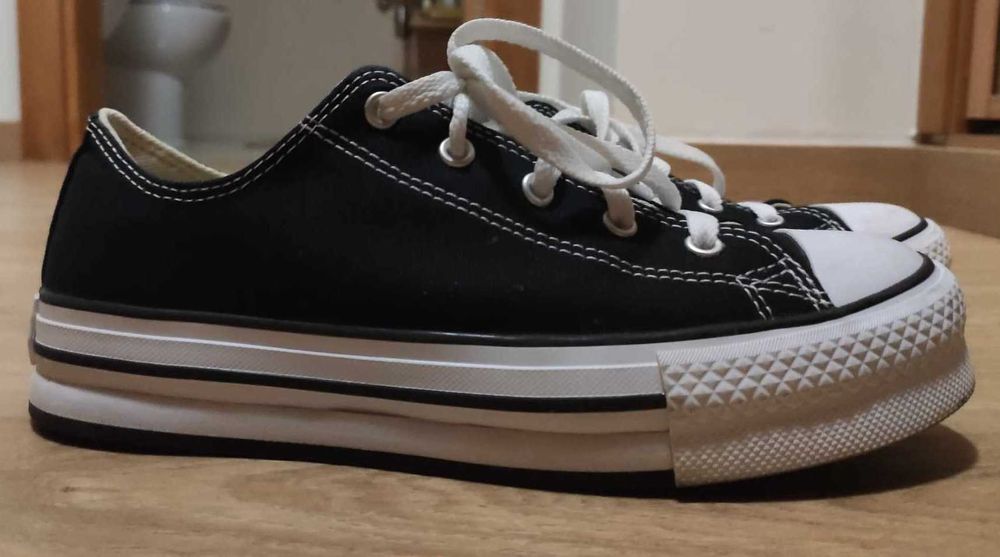 All stars preto plataforma