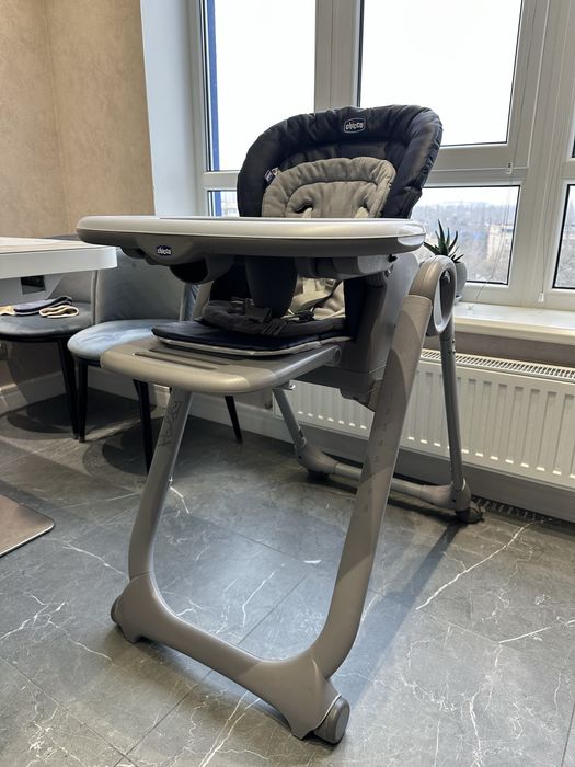 Продам стульчик для кормления Chicco в отличном состоянии