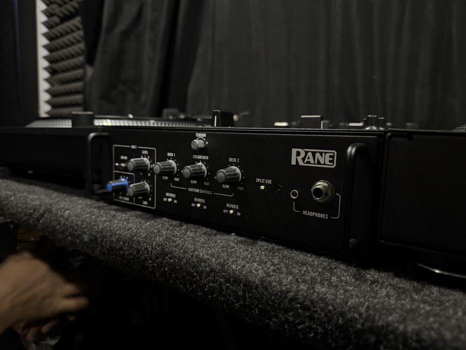 DJ Setup - Rane Twelve MKII + RANE Seventy64750566541569124