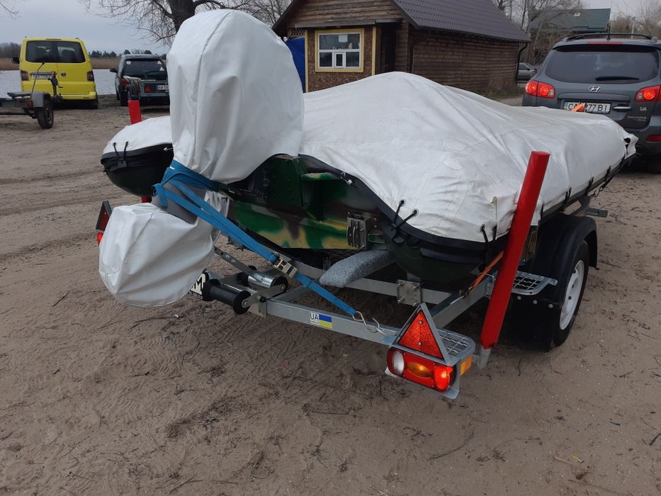 Автобот човен лодка комплект: лафет мотор