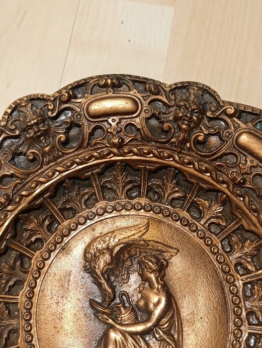 Медная тарелка на стену