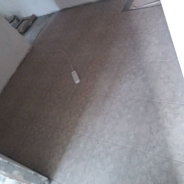 Плиточник, укладка плитки в Харькове