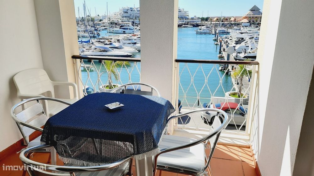 Arrenda-se ao Ano (a partir de Setembro) | T1+1 | Marina de Vilamoura