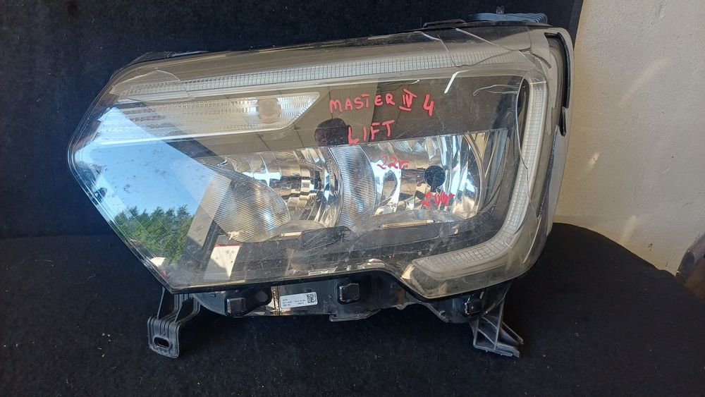 Lampa przednia lewa renault megane lV 4  22r