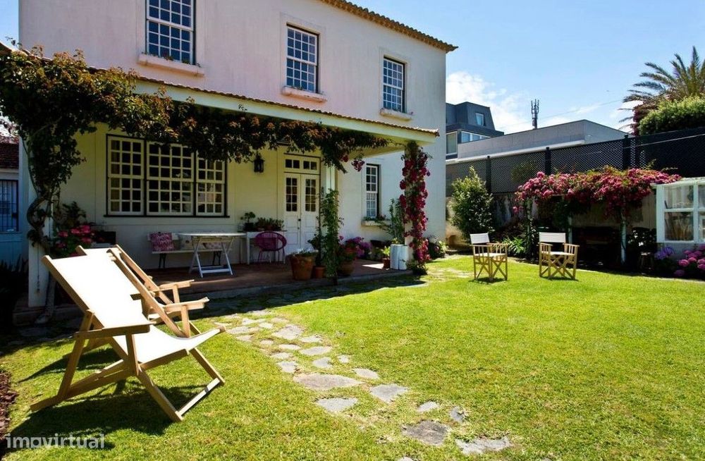 Moradia Independente Centenária na Praia da Granja