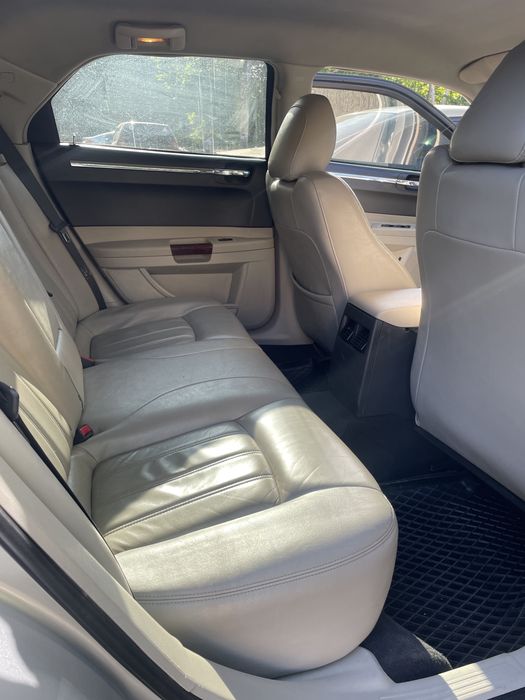 Крайслер 300с 2,72 обьем