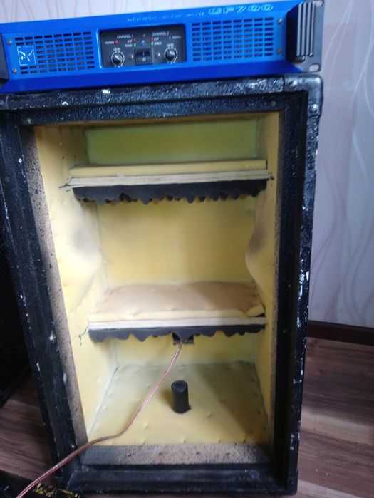 Комплект звукового обладнання.