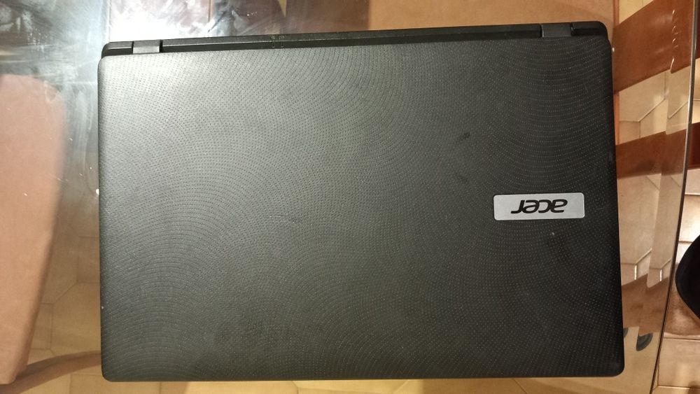 PC Acer Aspire ES1-512 para peças.