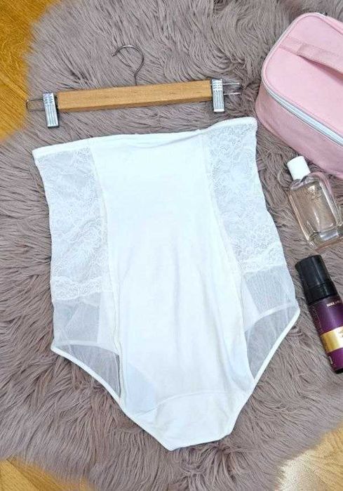 Корректирующие утягивающие высокие трусики Playtex, р. L/XL