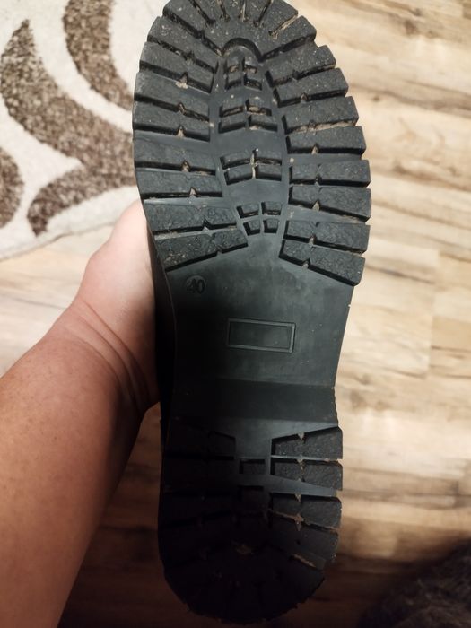 продам берці 39р