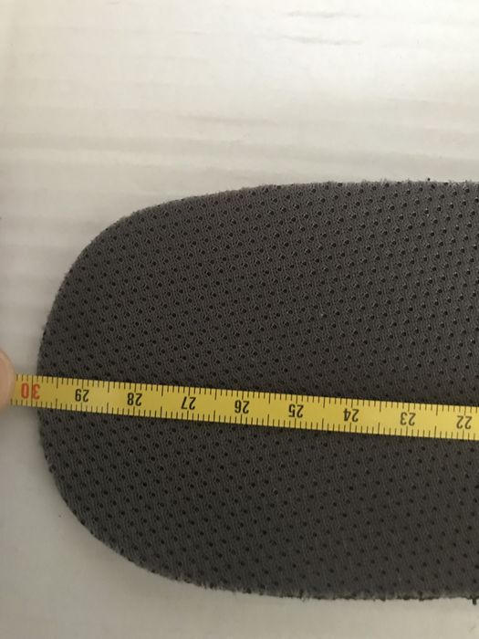 Продам ботинки новые