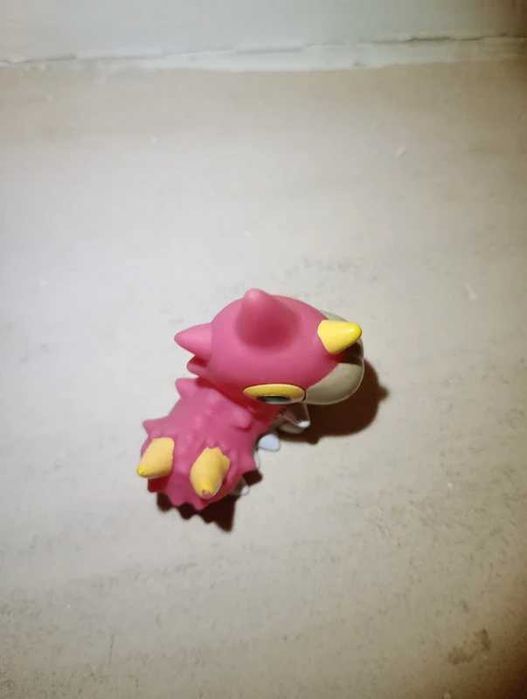Pokémon finger puppet / brinquedo / figura pokémon Wurmple da bandai