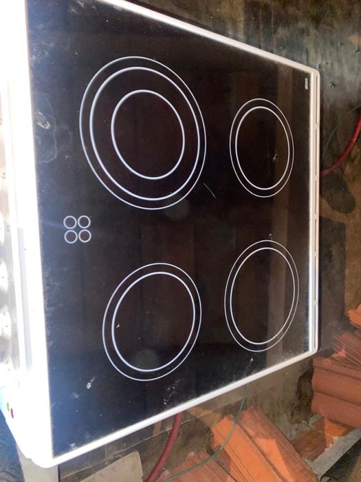 Fogao eletrico Zanussi  com pouco uso