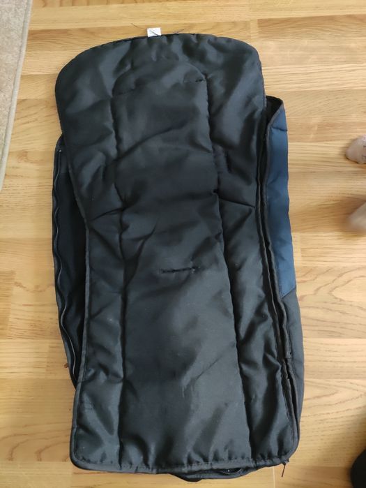 Śpiworek do wózka CHICCO granatowo-czarny