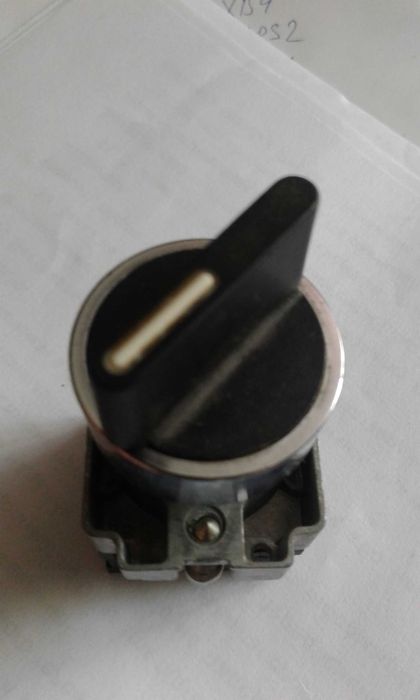 Переключатель двухпозиционный XB3BD21 ,  Schneider Electric.