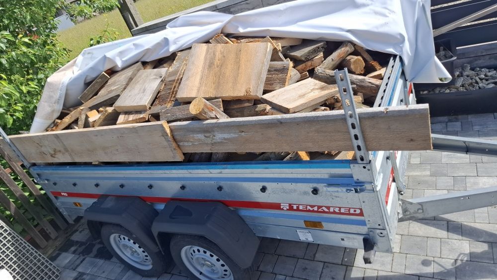 Drewno opałowe z budowy