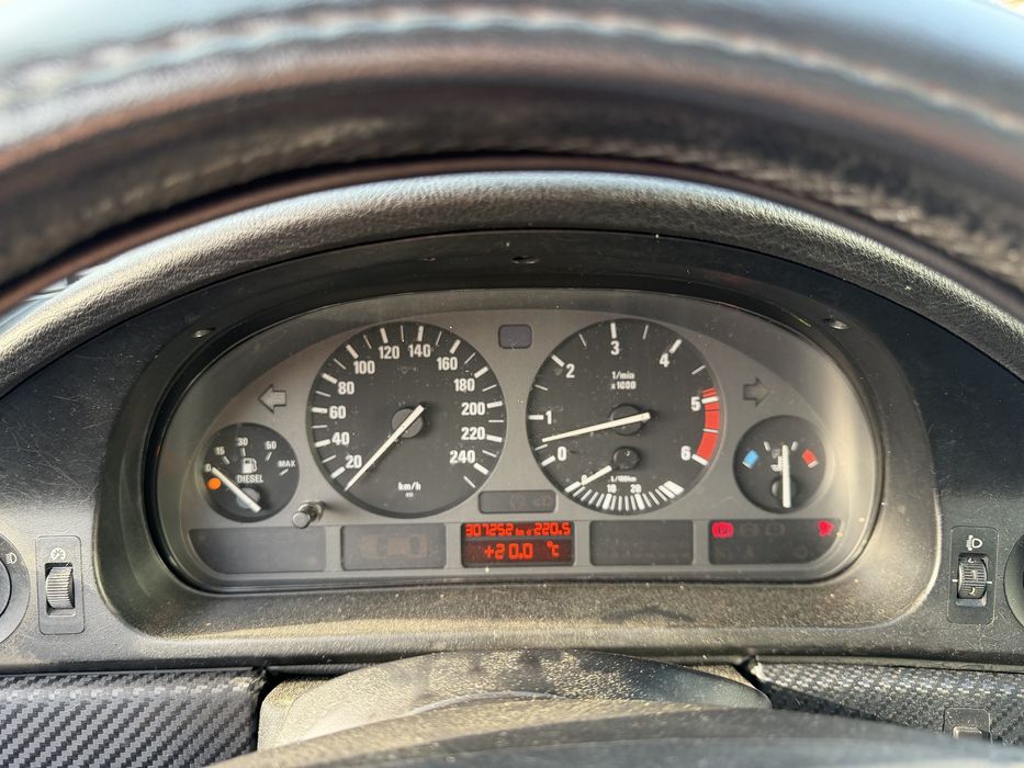 BMW 525TDS 143CV