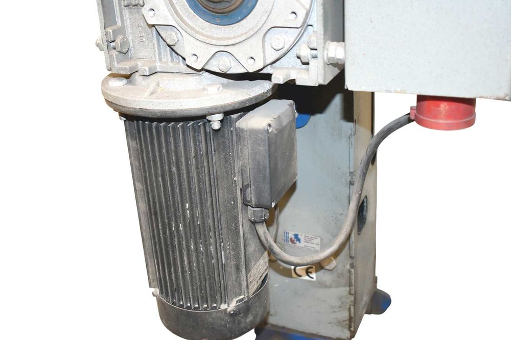 Mechaniczna walcarka / skręcarka / giętarka tralki 4W1 model TRB-150A