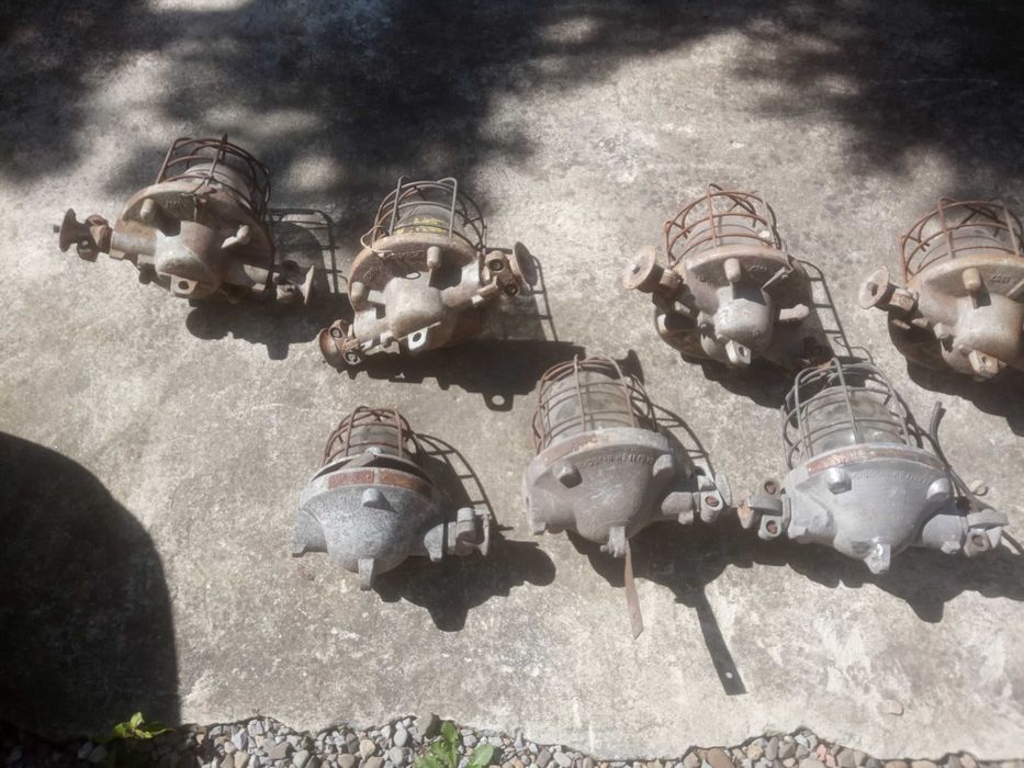 Zabytkowa Lampa gornicza , warsztatowa. Stan dobry.