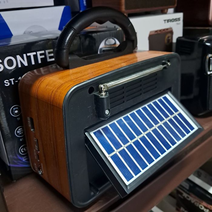 Radio solarne przenośne w stylu retro na Bluetooth